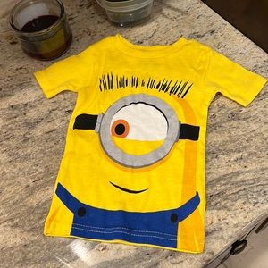 NEW🔥 Toddler 2-piece Minion Shorts Set (NEVER BEEN WORN)